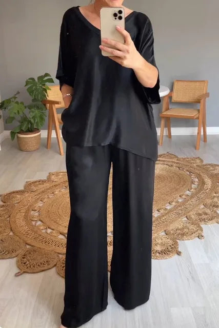 Chiara | Completo Satinato con Taglio Chic