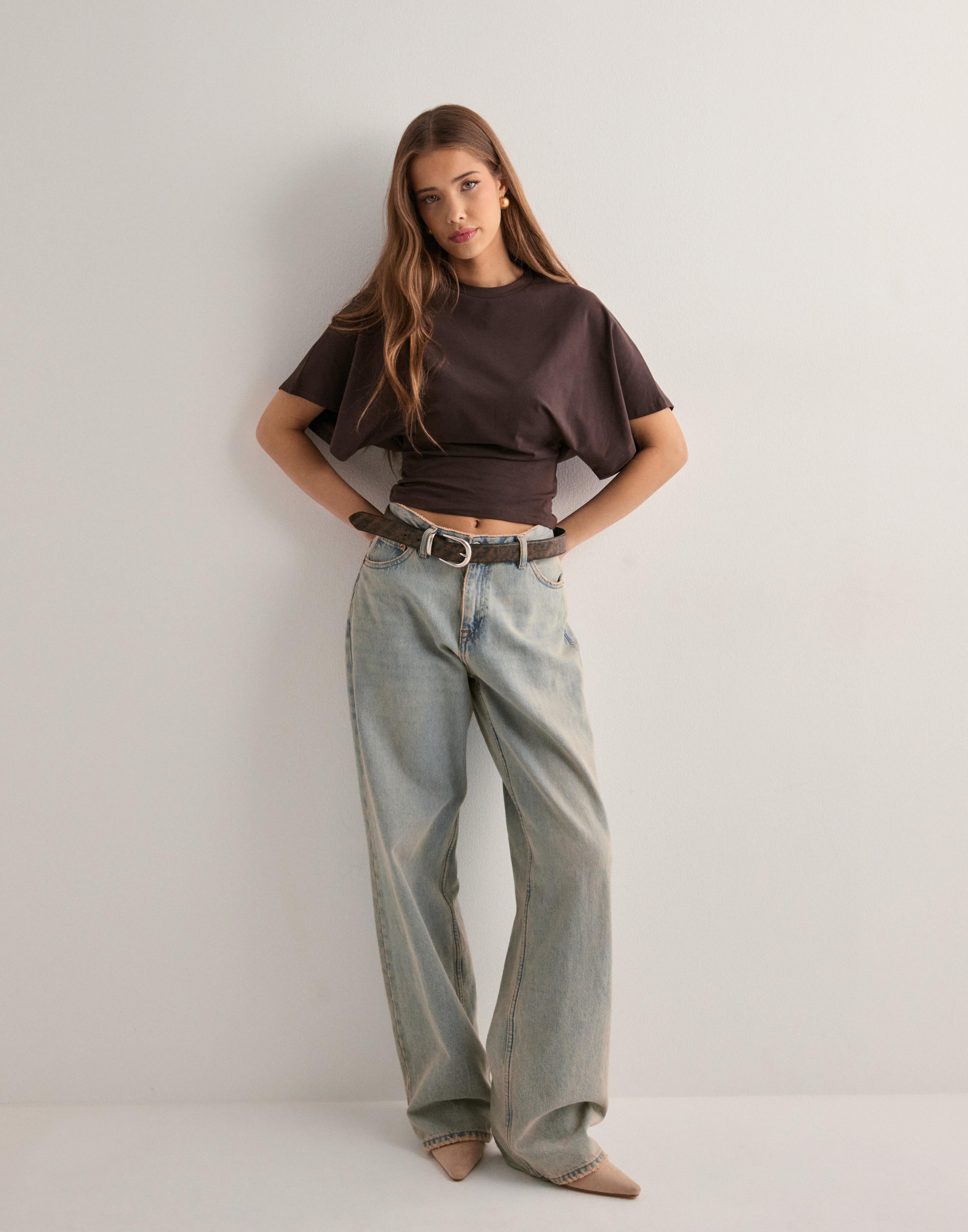 Rosa | T-shirt ampia e minimal (1+1 gratis)